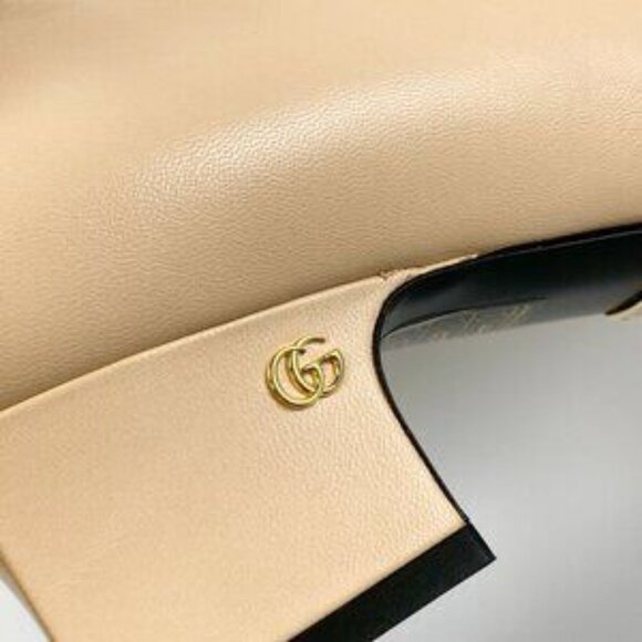 NIB Authentic Gucci chain-trimmed Mary-Jane pumps - Picture 9 of 10